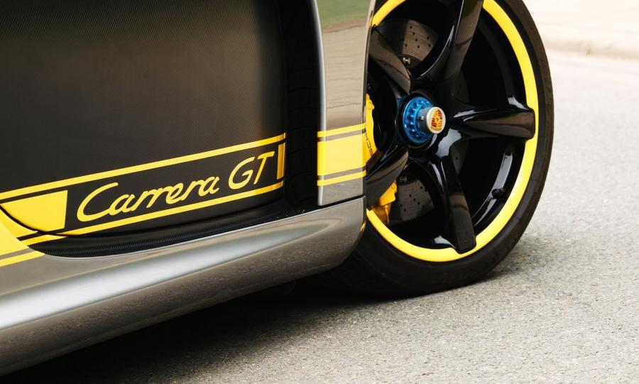  Porsche Carrera GT by Edo Competition 2016 года  (фото 5 из 13)